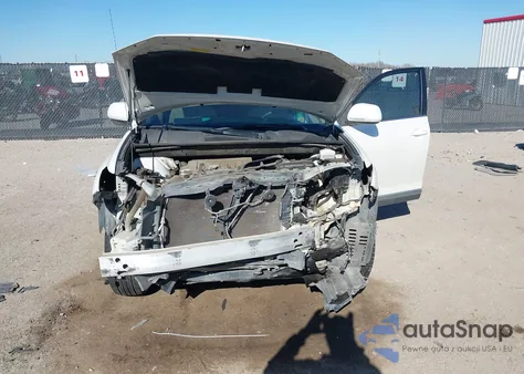 2012 Toyota Highlander Base V6 из США, поврежденный, VIN 5TDZK3EH3CS061748